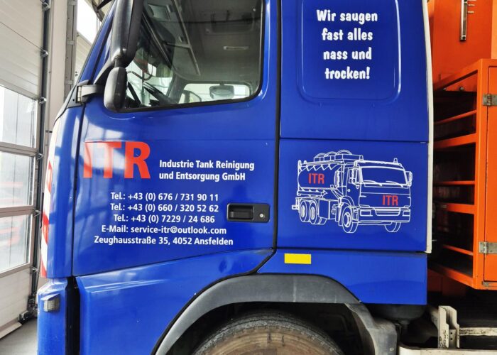 Saugwagen - I.T.R Industrie Tank Reinigung und Entsorgung GmbH - Spezialfahrzeug